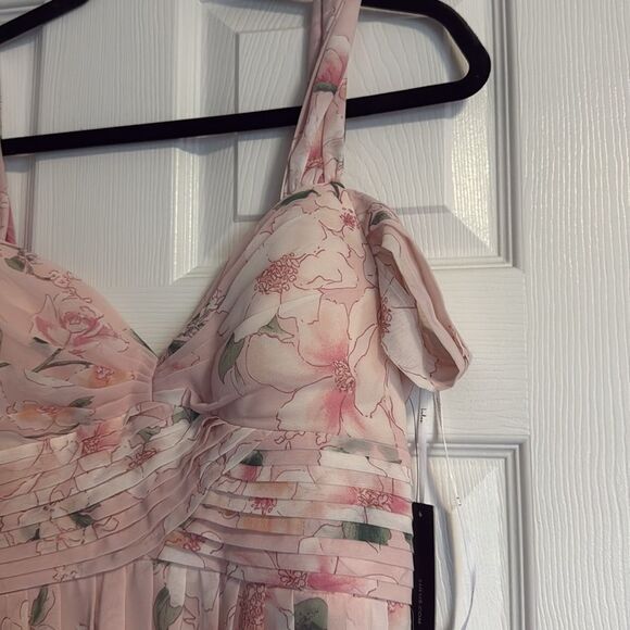 Lulu's Pink and White Off Shoulder Sleeveless Maxi Dress NWT - Size Small - Picture 2 of 4